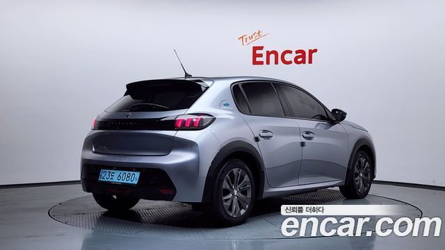 Peugeot 208 из Кореи Encar