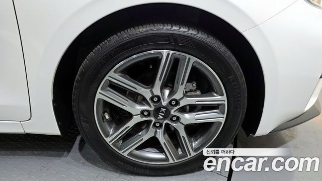Kia K3 Prestige — пробег 17 012 км — фото 5 из 5