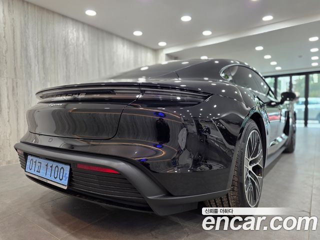 Porsche Taycan из Кореи Encar