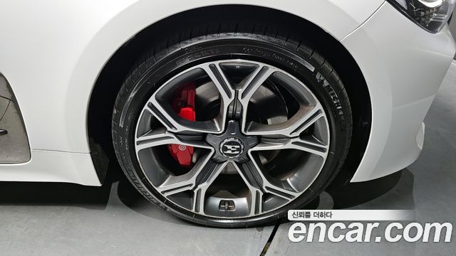Kia Stinger из Кореи Encar