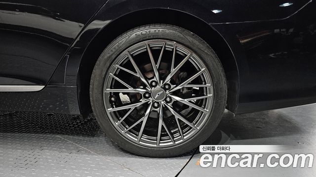 Hyundai Genesis из Кореи Encar