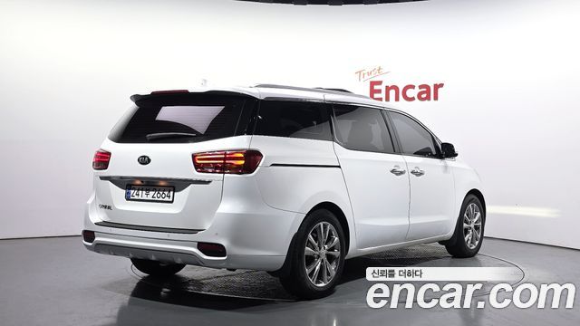 Kia Carnival из Кореи Encar