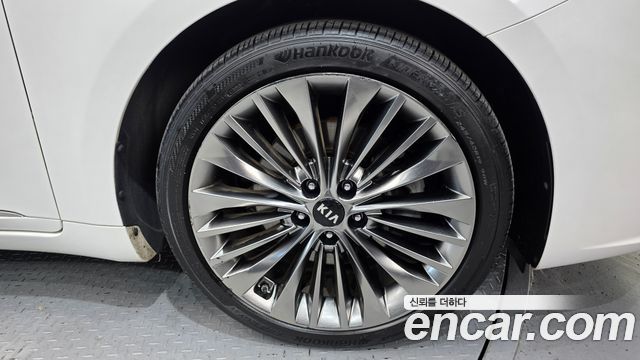 Kia K7 из Кореи Encar