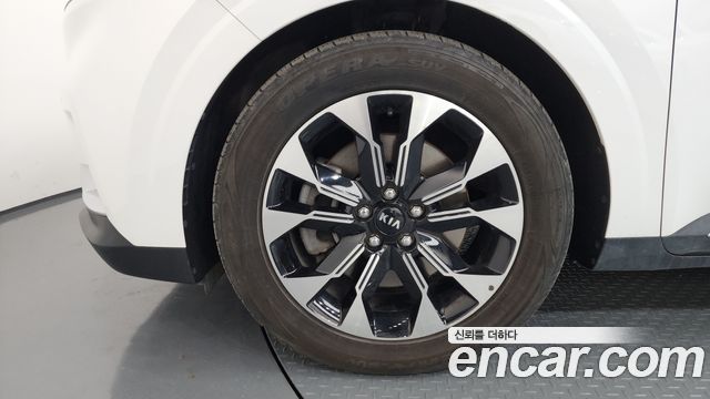 Kia Carnival 9-Seater Signature — пробег 96 608 км — фото 5 из 5