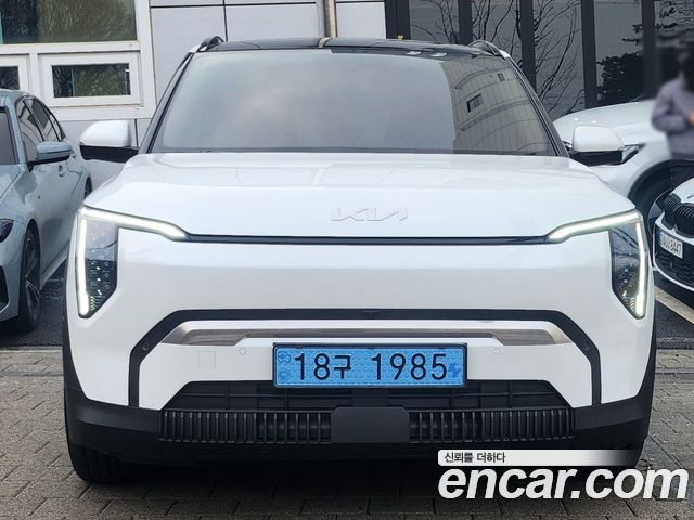 Kia EV3 из Кореи Encar
