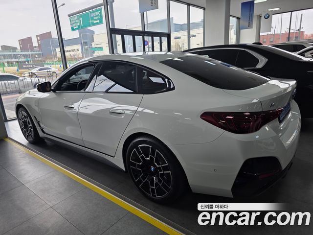 BMW i4 из Кореи Encar