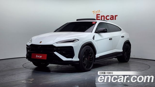 Lamborghini Urus из Кореи Encar