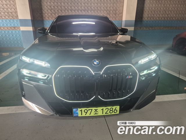 BMW i7 из Кореи Encar