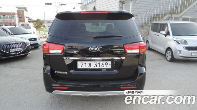 Kia Carnival из Кореи Encar