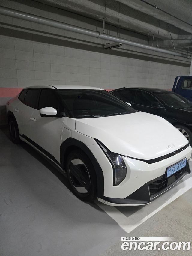 Kia EV4 из Кореи Encar