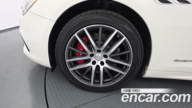 Maserati Ghibli из Кореи Encar
