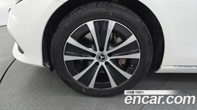 Mercedes-Benz E-Class E300e 4MATIC Exclusive — пробег 152 747 км — фото 5 из 5