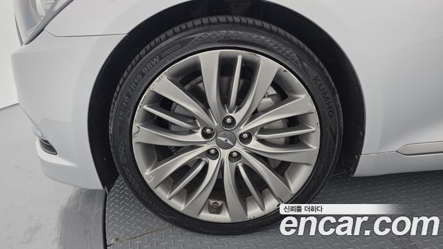 Hyundai Genesis из Кореи Encar