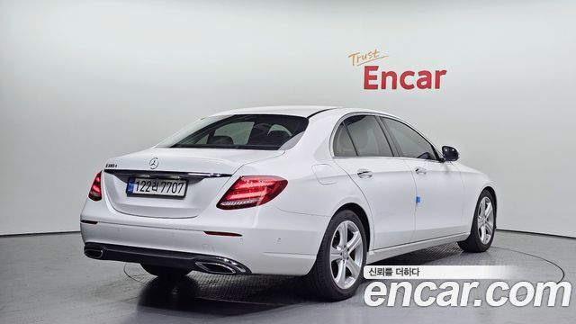 Mercedes-Benz E-Class из Кореи Encar