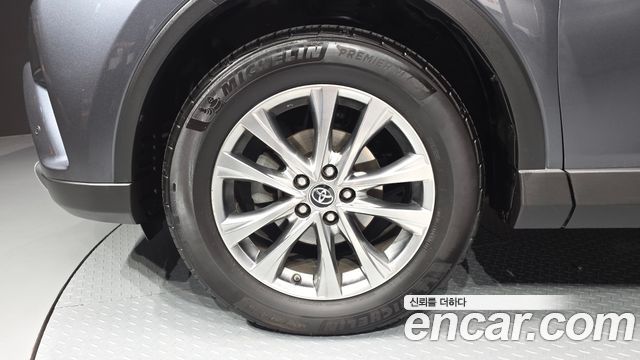 Toyota RAV4 2.5 2WD — пробег 99 149 км