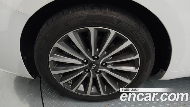 Kia K7 из Кореи Encar