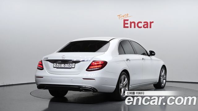 Mercedes-Benz E-Class из Кореи Encar