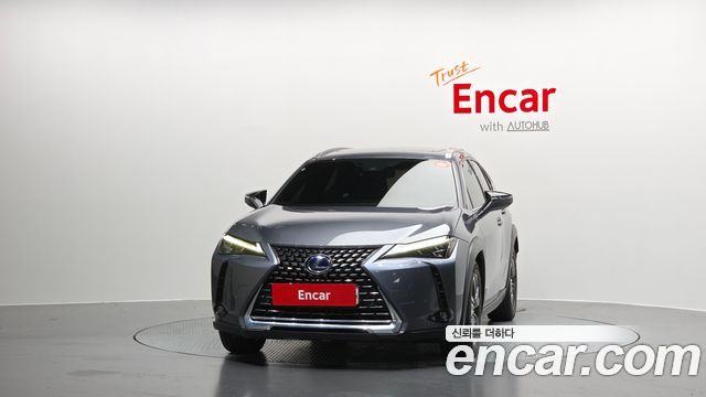 Lexus UX 2.0 AWD — пробег 139 679 км — фото 3 из 5