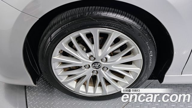 Toyota Camry 2.5 — пробег 104 592 км
