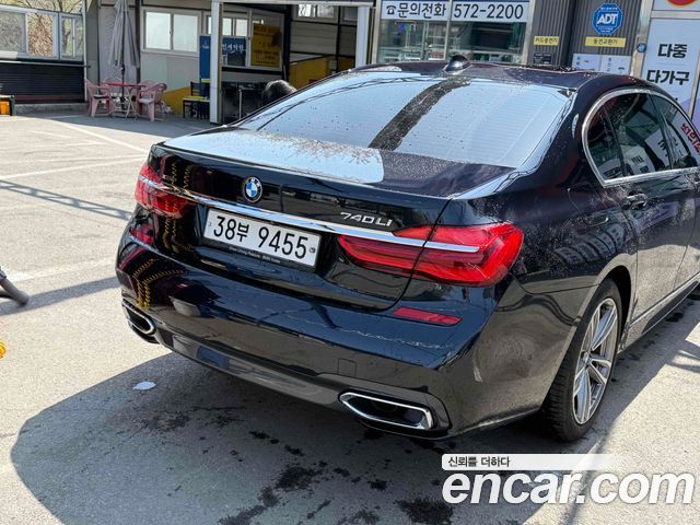 BMW 7-Series 740Li xDrive M Sport Package — пробег 117 000 км — фото 4 из 5