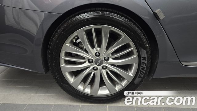 Hyundai Genesis из Кореи Encar