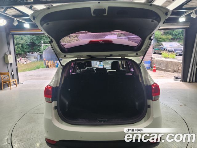 Kia Carens из Кореи Encar