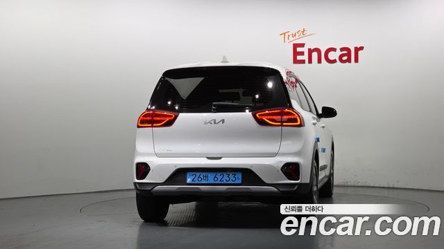 Kia Niro Earth — пробег 28 300 км — фото 4 из 5