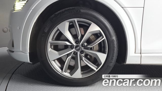 Audi e-tron из Кореи Encar