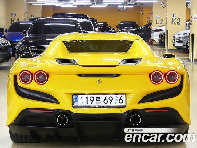 Ferrari F8 3.9 V8 — пробег 5413 км