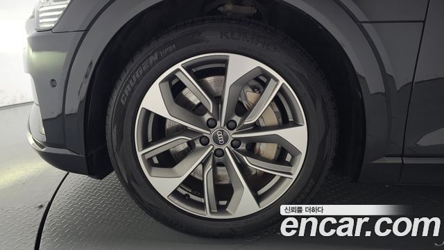 Audi e-tron из Кореи Encar