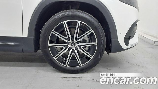 Mercedes-Benz EQB EQB300 4MATIC AMG Line — пробег 10 165 км — фото 5 из 5
