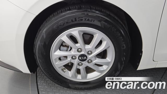 Kia K3 из Кореи Encar