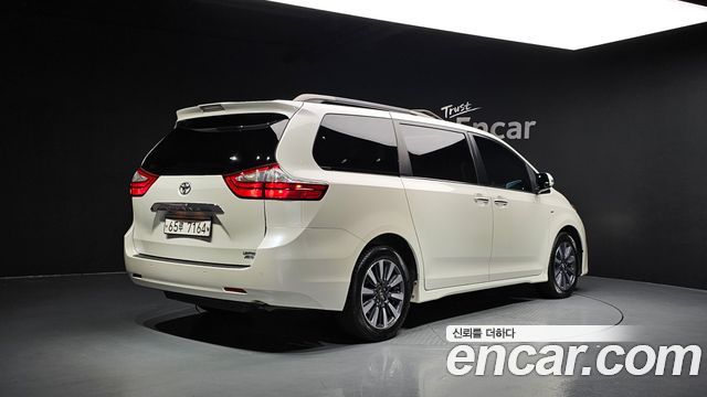 Toyota Sienna из Кореи Encar