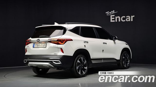 Kia Seltos из Кореи Encar