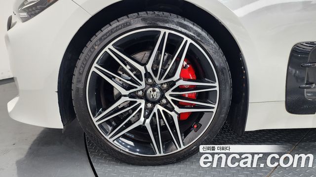Kia Stinger из Кореи Encar