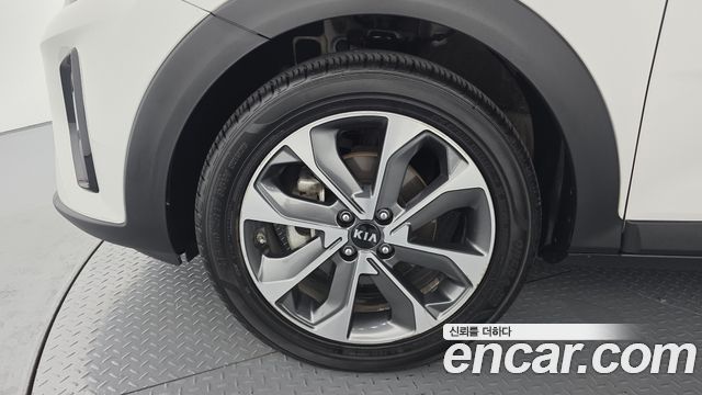 Kia Stonic из Кореи Encar