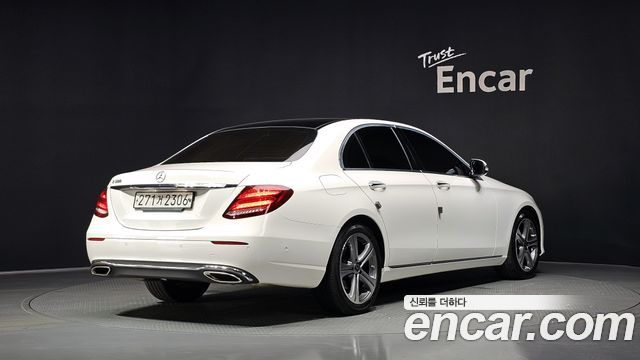 Mercedes-Benz E-Class из Кореи Encar