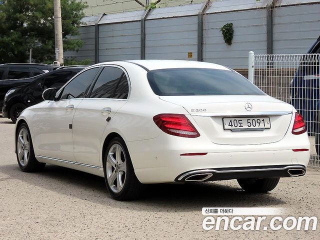 Mercedes-Benz E-Class из Кореи Encar