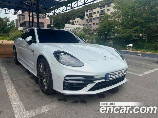 Porsche Panamera 2.9 AWD E-Hybrid — пробег 33 000 км — фото 4 из 5