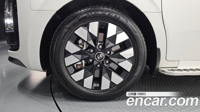 Hyundai Staria из Кореи Encar