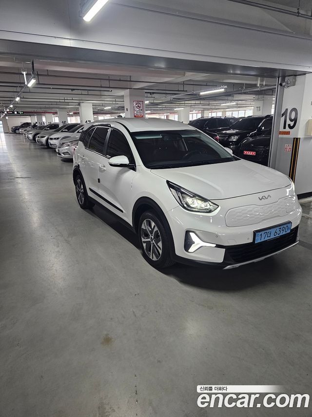 Kia Niro Earth — пробег 159 114 км — фото 1 из 5