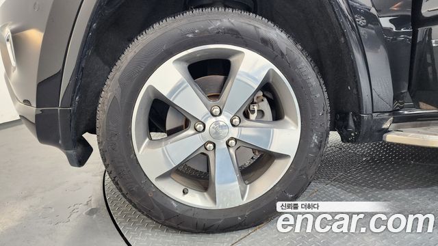 Jeep Cherokee 3.0 Diesel Overland WK2 — пробег 100 076 км — фото 5 из 5