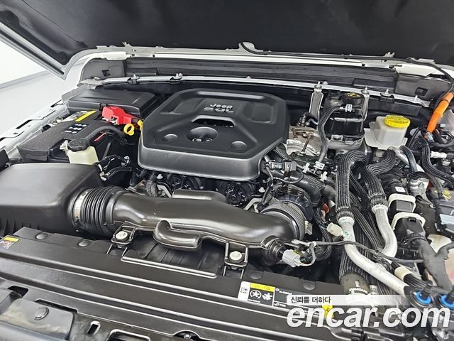 Jeep Wrangler 2.0 Overland Power Top 4Door 4xe — пробег 45 330 км — фото 5 из 5