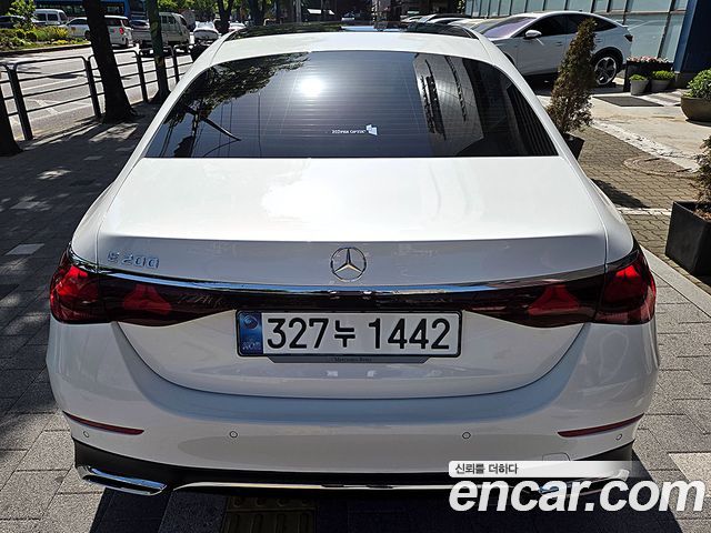 Mercedes-Benz E-Class E200 AMG Line — пробег 1 200 км — фото 5 из 5