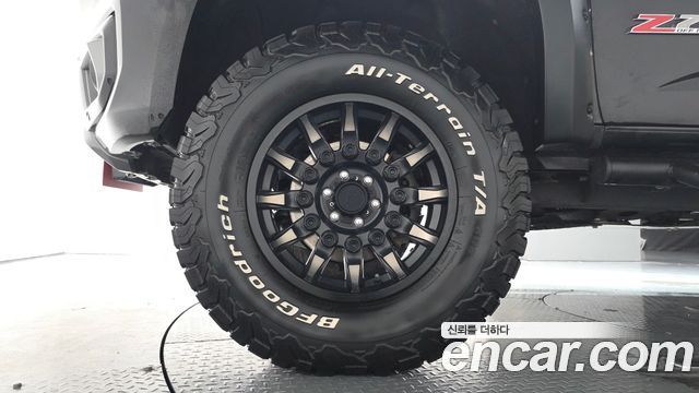 Chevrolet (Daewoo) Colorado 3.6 Z71-X Midnight 4WD — пробег 40 353 км