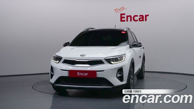 Kia Stonic 1.4 Prestige 2017 — пробег 45 562 км