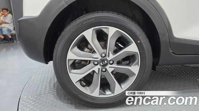 Kia Stonic 1.4 Prestige 2017 — пробег 45 562 км