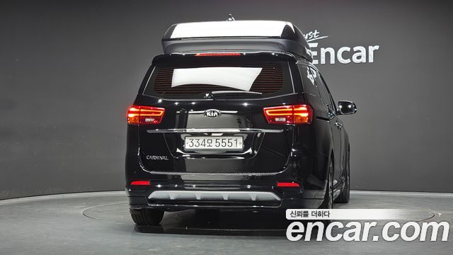 Kia Carnival из Кореи Encar