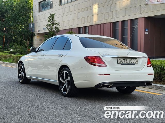 Mercedes-Benz E-Class из Кореи Encar