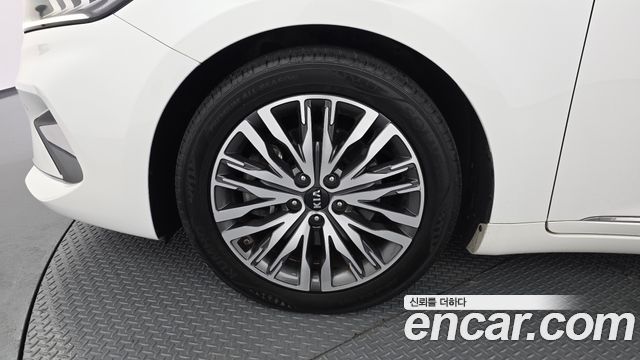 Kia K7 из Кореи Encar
